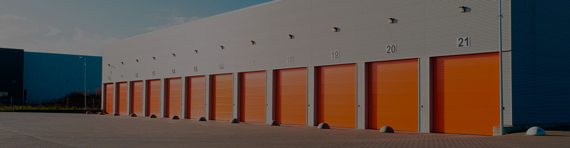 🥇Puertas Industriales Málaga | HALO Doors ® 951 250 682